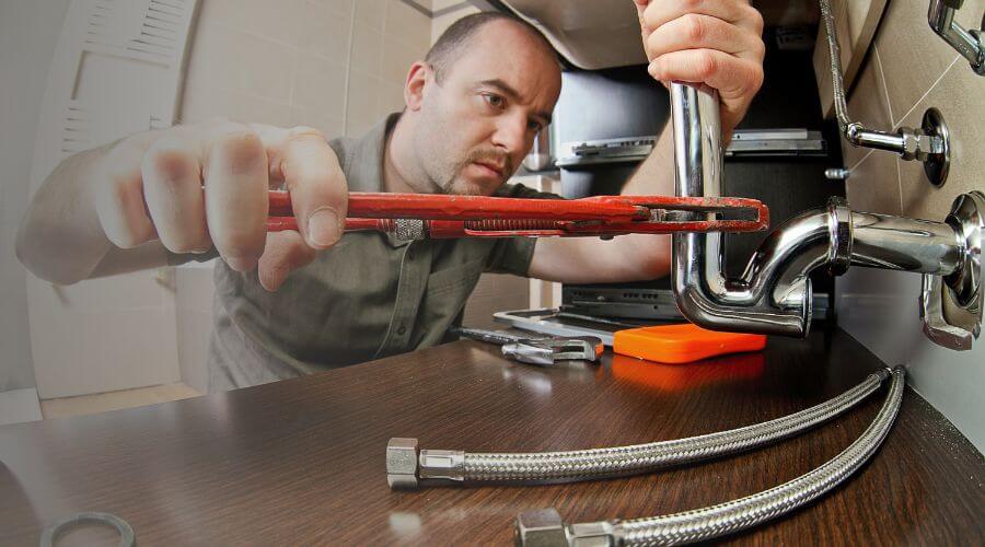 Expert burst pipe repair services in Auburntown, TN